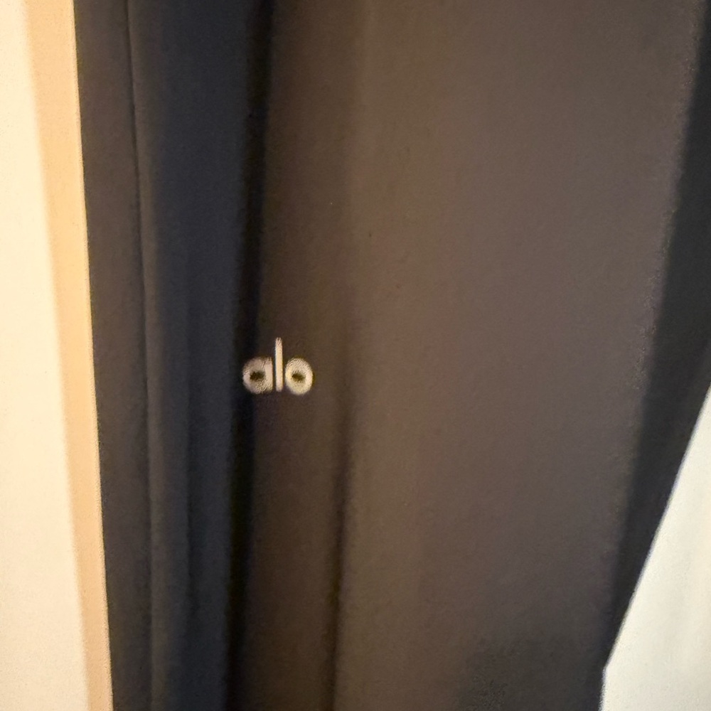ALO Yoga Black Wide-Leg Women's Pants - Picture 7 of 7